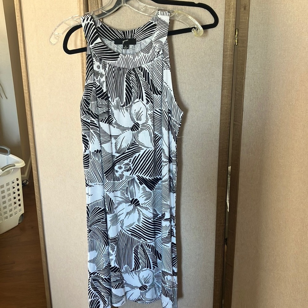 FINAL MARKDOWN GNW Monochrome Patterned Dress small